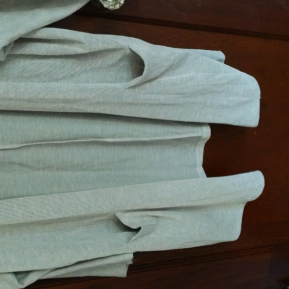 Donni. Light Gray Long Sleeve Ribbed Long Length Cardigan - Picture 3 of 6